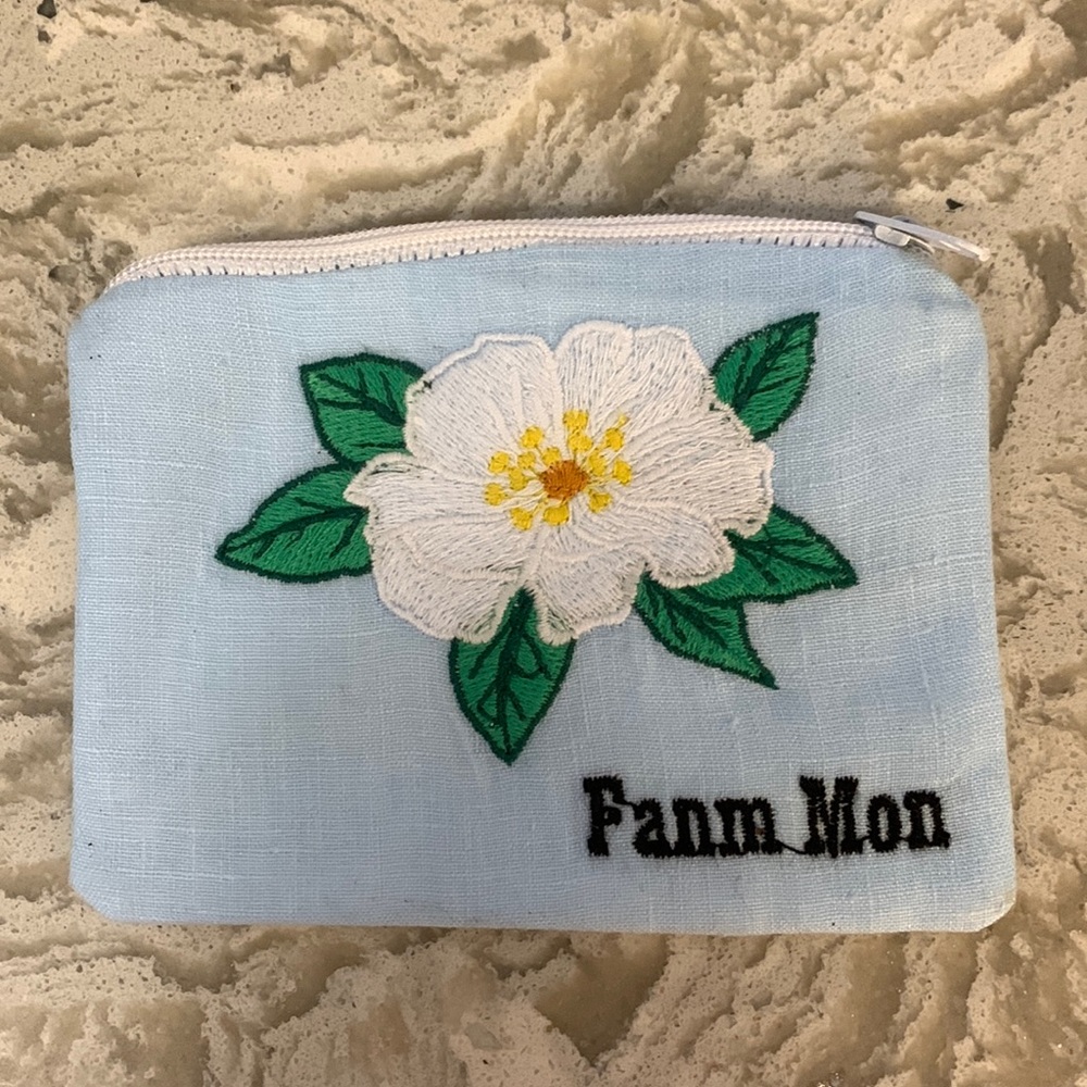 NWOT Fanm Mon Change Purse